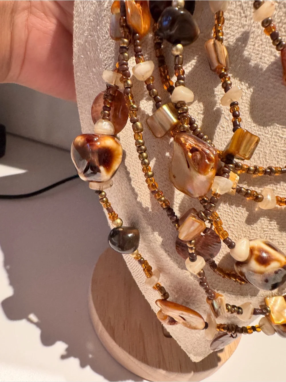 Vintage Brown and Amber tone Beaded and shell Women's Necklace - Picture 3 of 12